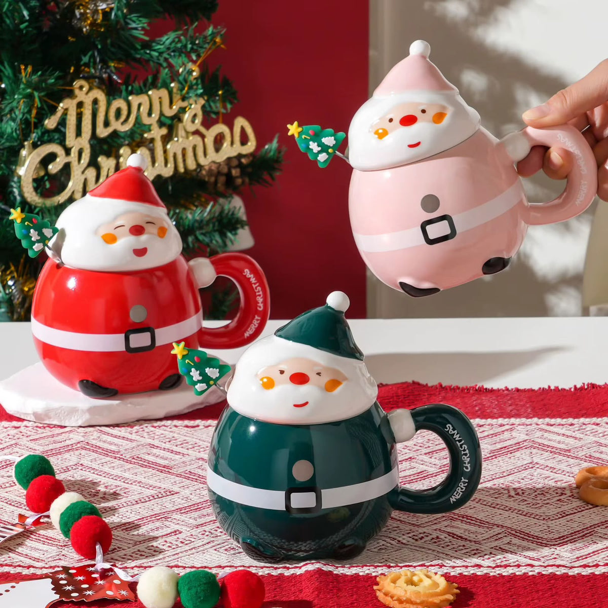 Santa Suit Lidded Christmas Mug